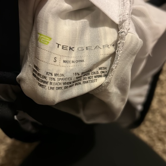 Women’s Tankini Top *bottoms not included - Picture 2 of 3